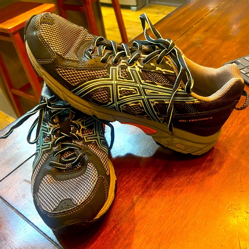 ASICS Gel Venture 6
